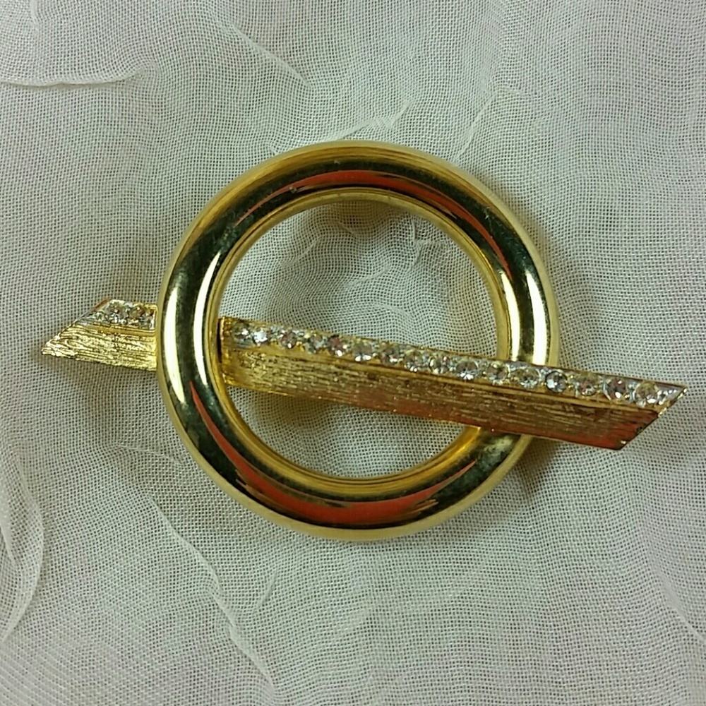Brooch Scarf Pin Gold tone Circle CZ Pave